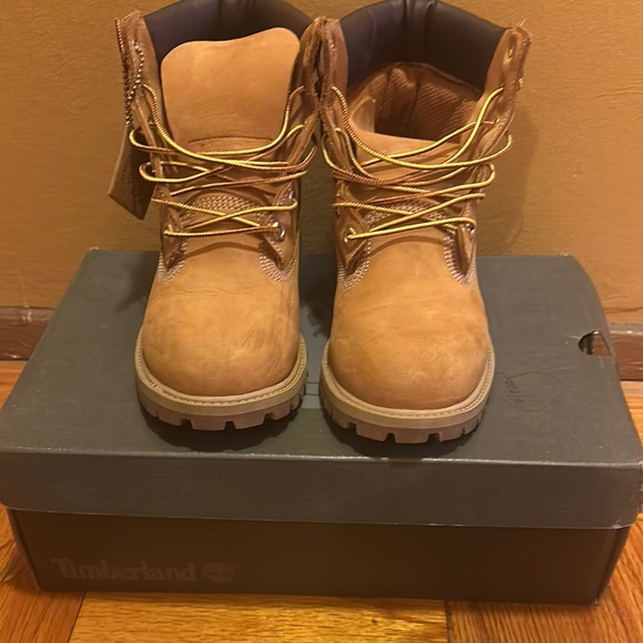 Timberland Tan Boots - Picture 1 of 6